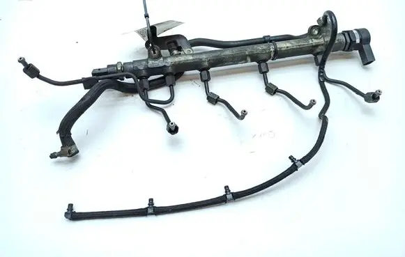 Mercedes-Benz Vito Viano W639 Fuel injector supply line/pipe A6110700395 A6110780449