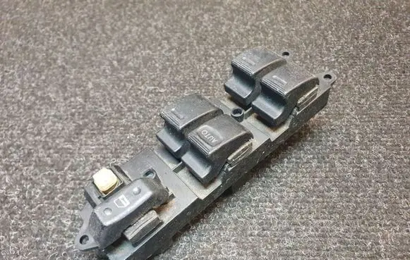 Toyota Avensis T220 Electric window control switch