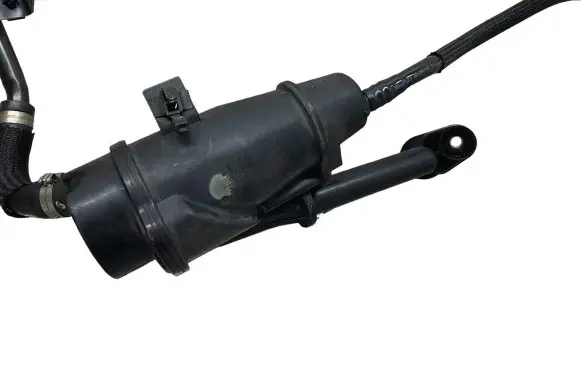 Opel Insignia A Oil breather separator 55575980 70367396 565581915