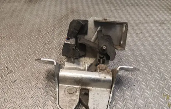 Mercedes-Benz Vaneo W414 Tailgate/trunk/boot lock/catch/latch 4147400035