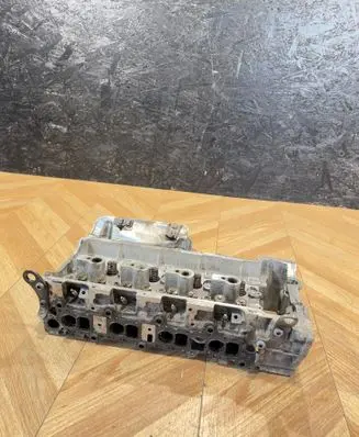 Mercedes-Benz GL X164 Engine head R6290162301