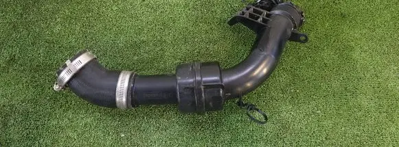 Ford Explorer VI Turbo air intake inlet pipe/hose L1M3-6C640-HC