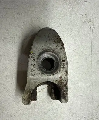 Audi A6 S6 C7 4G Fuel Injector clamp holder 059216J