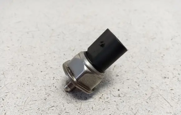 Fuel pressure sensor