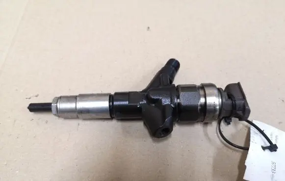 Subaru Legacy Fuel injector 16613AA030