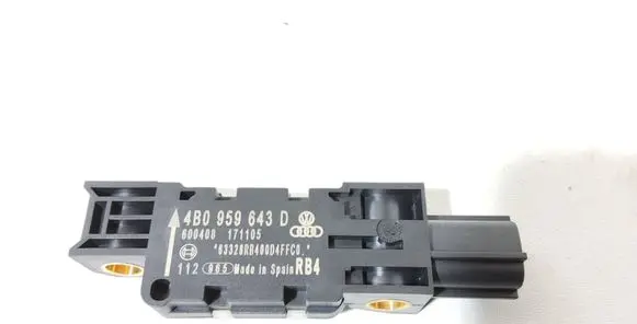 Audi A3 S3 8P Airbag deployment crash/impact sensor 4B0959643D 600408 00408171105