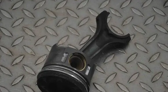 Piston