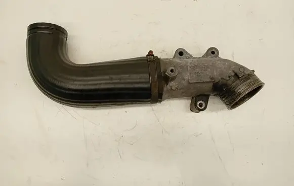 Volvo XC90 Intercooler hose/pipe 08631538