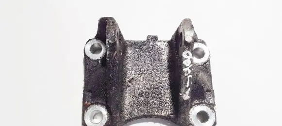 Honda CR-V Engine mounting bracket 90swy