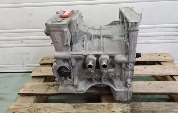 Nissan Leaf I (ZE0) Electric car motor EM57 016362A YHJ13