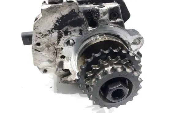 BMW X3 E83 Fuel injection high pressure pump 04450100737788678