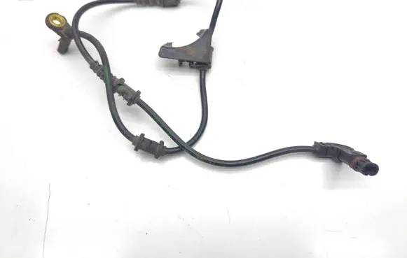Mercedes-Benz E W212 ABS brake wheel speed sensor A2515400817