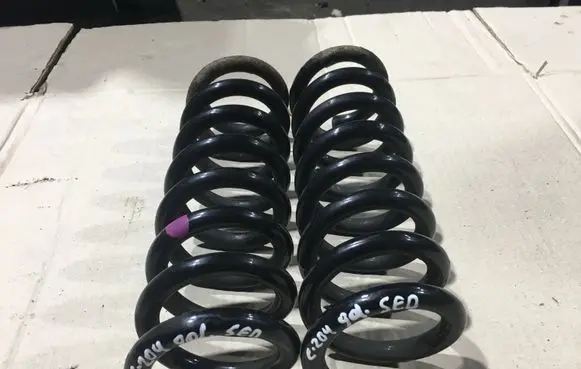 Mercedes-Benz C W204 Rear coil spring