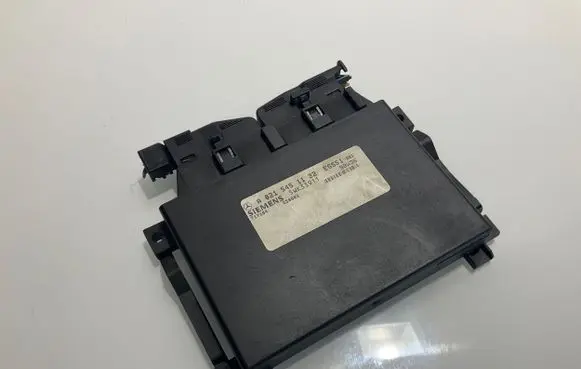 Mercedes-Benz E W210 Gearbox control unit/module A0215451132 5WK33911 EGS51Q01