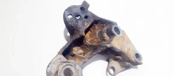 Audi A6 S6 C5 4B Engine mounting bracket 4b0199352a