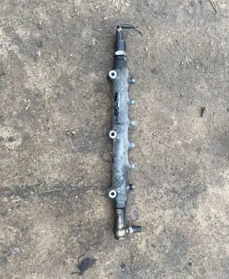 Volvo V70 Fuel main line pipe 8658252 003638