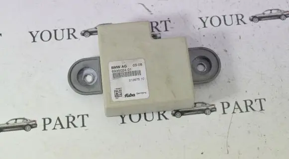 BMW 5 E60 E61 Antenna control unit 6935024