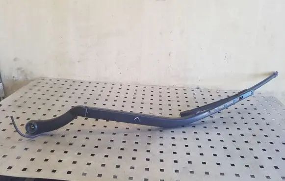 Jaguar XJL Front wiper blade arm 8X2317526D