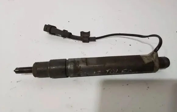 Seat Toledo II (1M) Fuel injector 038130202B