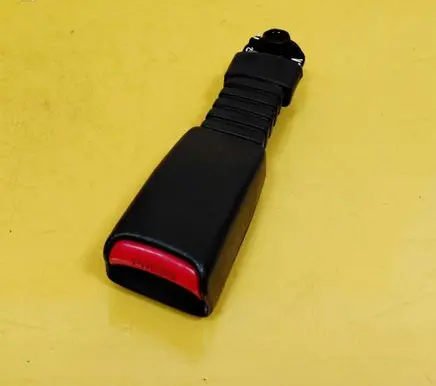 Mazda 121 Front seatbelt buckle 