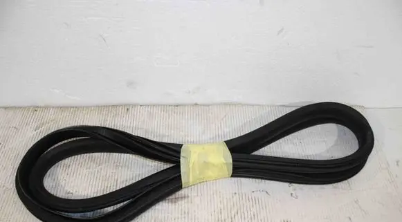Tesla Model Y Rubber seal front coupe door 149767300B