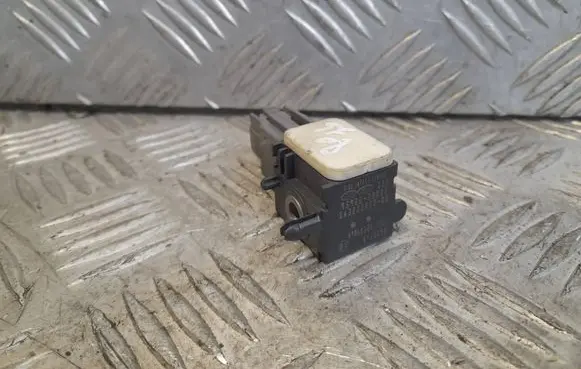 Hyundai Santa Fe Airbag deployment crash/impact sensor 959202B000