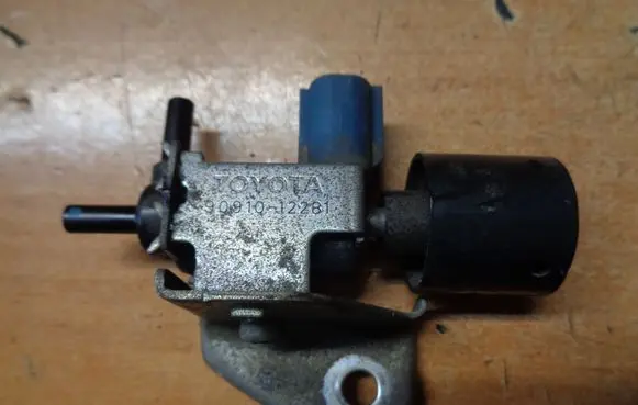 Toyota Auris E180 Turbo solenoid valve 9091012281