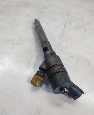 KIA Carens II Fuel injector 0445110258