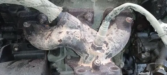 Nissan Quest Exhaust manifold