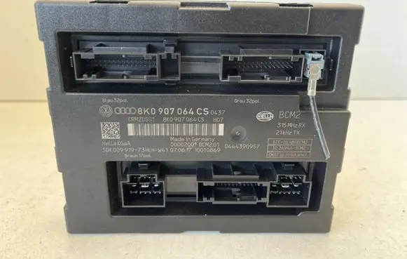 Audi A4 S4 B8 8K Comfort/convenience module 8K0907064CS