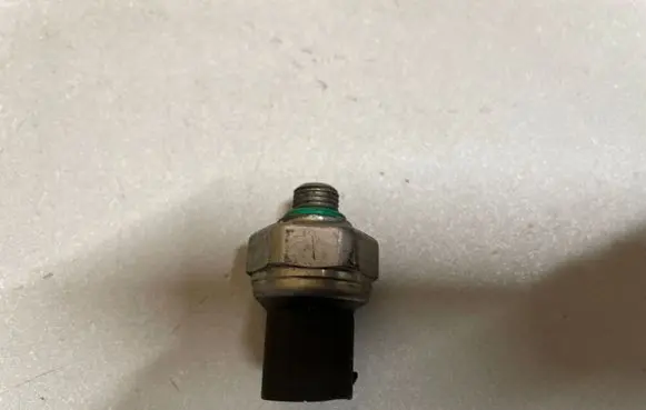 Air conditioning (A/C) pressure sensor