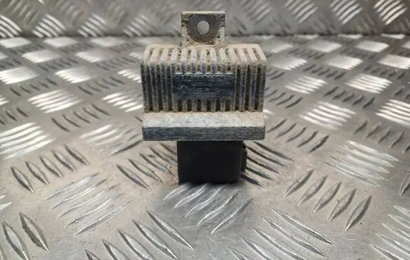 Renault Scenic II - Grand scenic II Glow plug pre-heat relay 7700115078