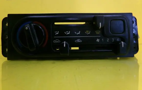 KIA Sportage Interior fan control switch 