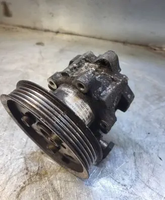 Audi A4 S4 B5 8D Power steering pump 8D0145155Q