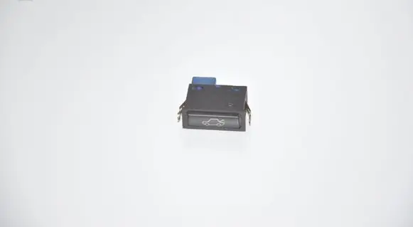 BMW 5 E39 Tailgate opening switch 8365579