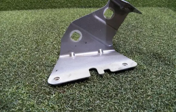 Renault Trafic III (X82) Fender mounting bracket 52045R