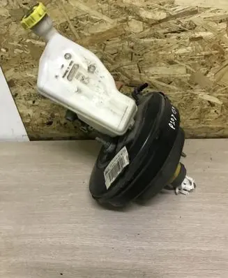 Peugeot 208 Brake booster 9672866180