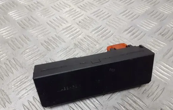 Mercedes-Benz E W210 Fuse box set A0005400072