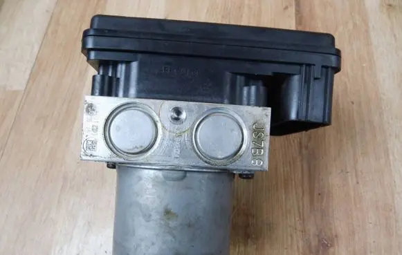Hyundai Tucson TL ABS Pump 58920D7530 BE6009Y100