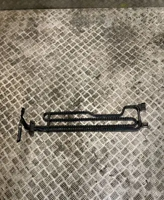 Mercedes-Benz C W204 Power steering radiator 2044601024 A2044601024