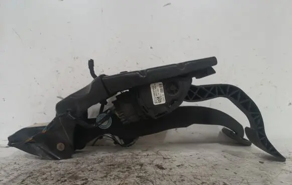 Ford S-MAX Accelerator throttle pedal 6G929F836JE