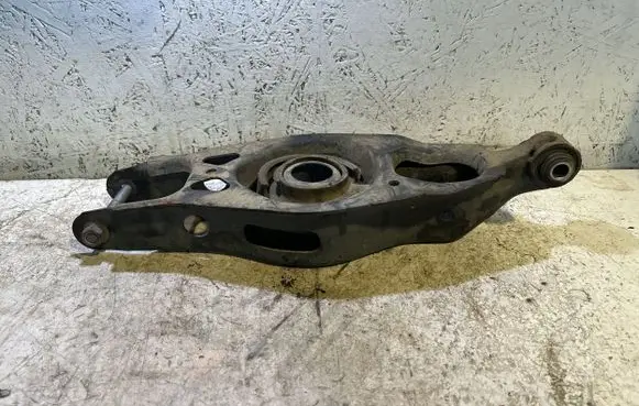 Dodge Challenger Rear upper control arm/wishbone