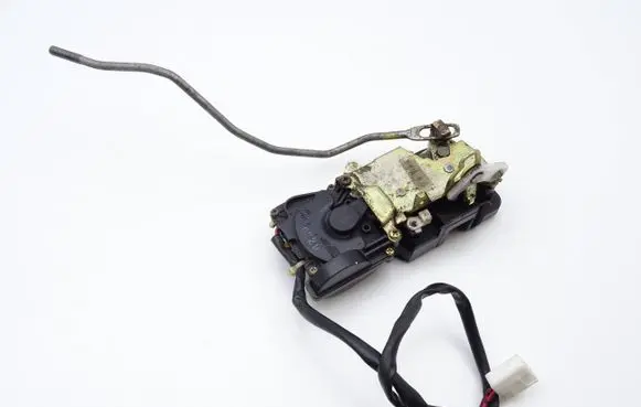 Mazda 323 F Front door lock 