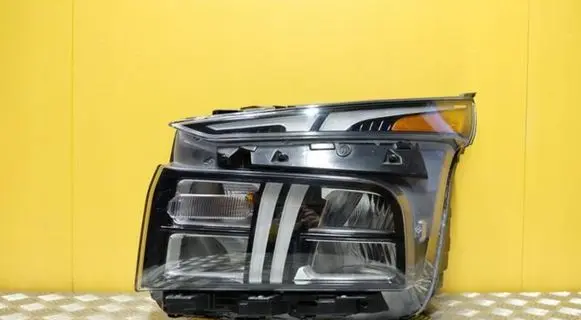 Hyundai Santa Fe Headlight/headlamp 92101-S2 2865