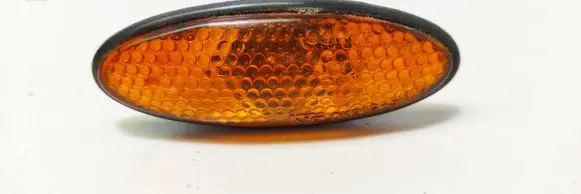 Front fender indicator light