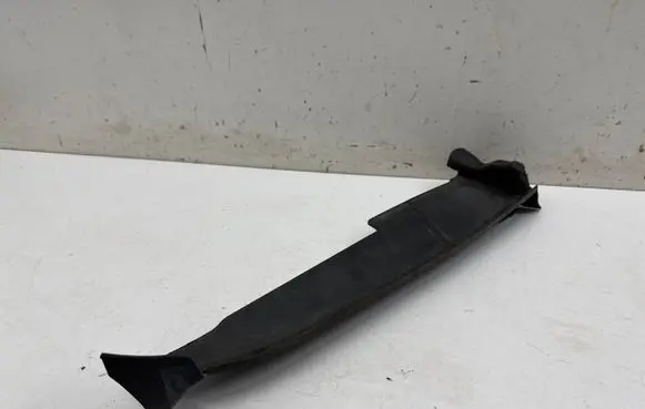 Audi A3 S3 8V Fender end trim 8V0821170D