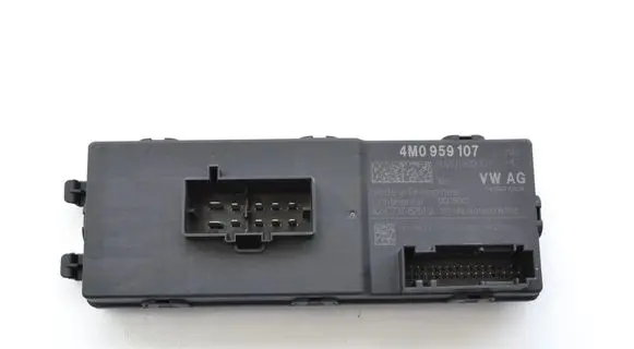 Audi Q7 4M Tailgate/trunk control unit/module 4M0959107