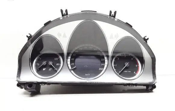 Mercedes-Benz GLK (X204) Speedometer (instrument cluster) A2049003802