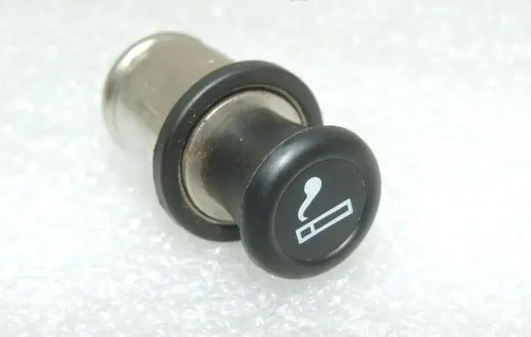 Toyota Avensis T250 Cigarette lighter