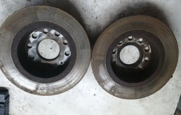 Volkswagen Golf VI Rear brake disc